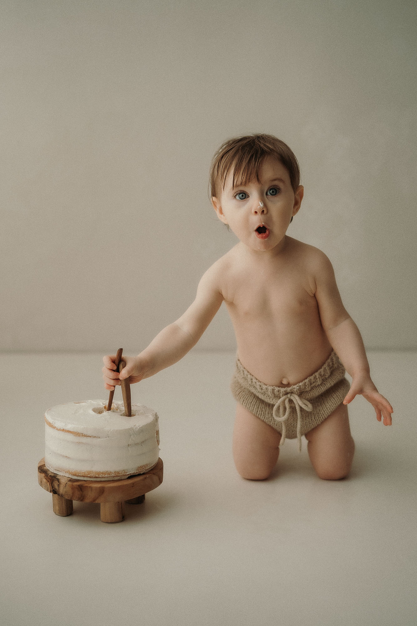 foto divertenti di smashcake con bambino felice a Milano